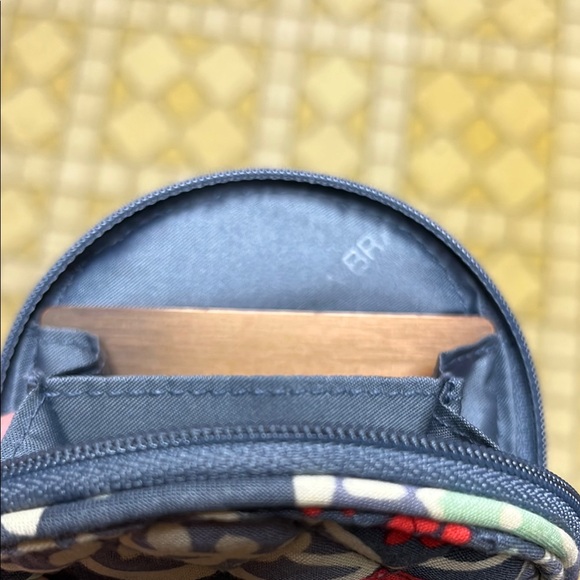 Like new Vera Bradley Gray Ribbon coin/card holder - Picture 15 of 15